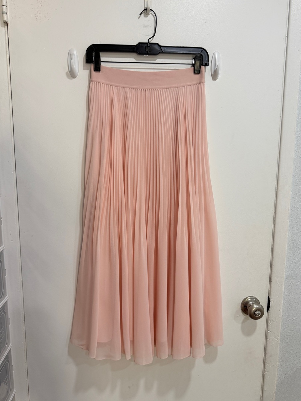 Aritzia Pleated Midi Skirt - Blush Pink